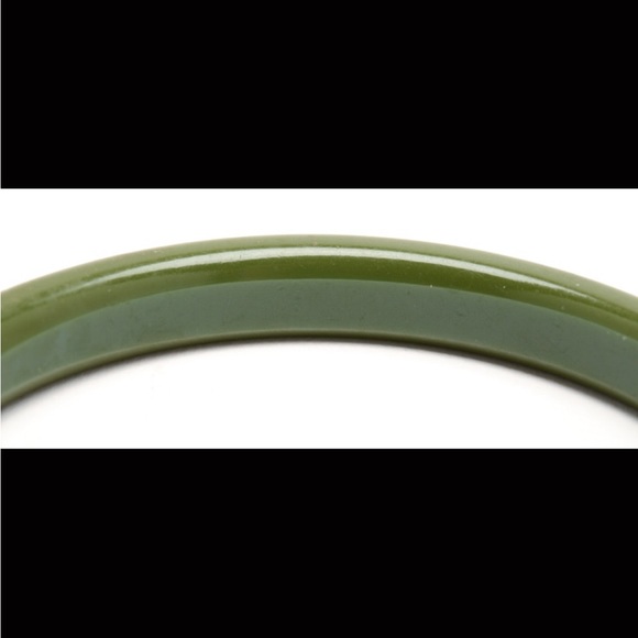 Two Vintage Bakelite Bangle Bracelets - Picture 3 of 4